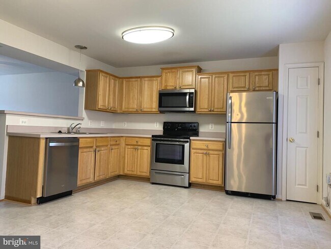 Foto del edificio - 211 Merrill Ct