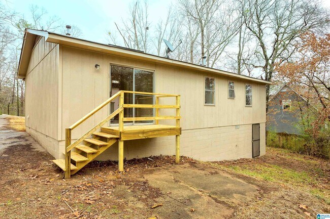 Building Photo - 2174 Creekview Ln