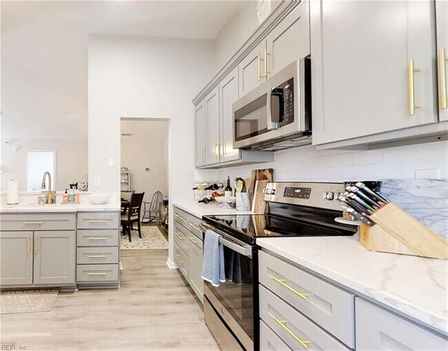 2123 Refuge Ct Unit 2123 Refuge Ct, Virginia Beach, VA 23454 Condo