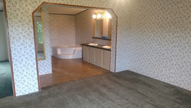 Building Photo - 435 Bristow Creek Trl