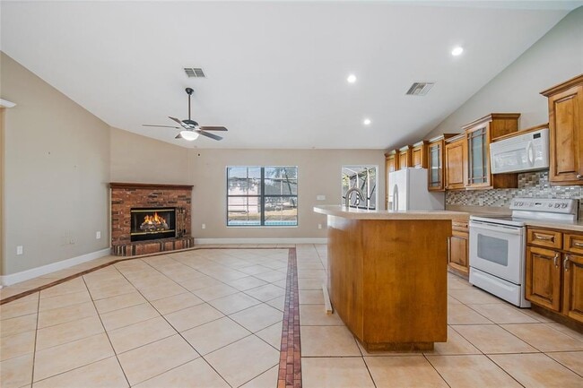 Foto del edificio - 1503 Lund Ave