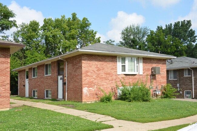 Building Photo - 7813-7835 Glenorchard Dr
