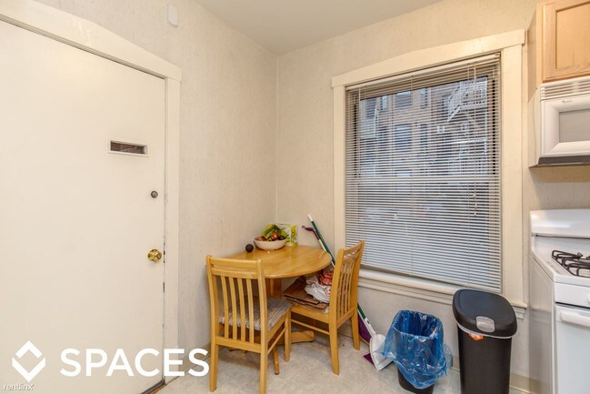Foto del edificio - 3411 N Elaine Pl