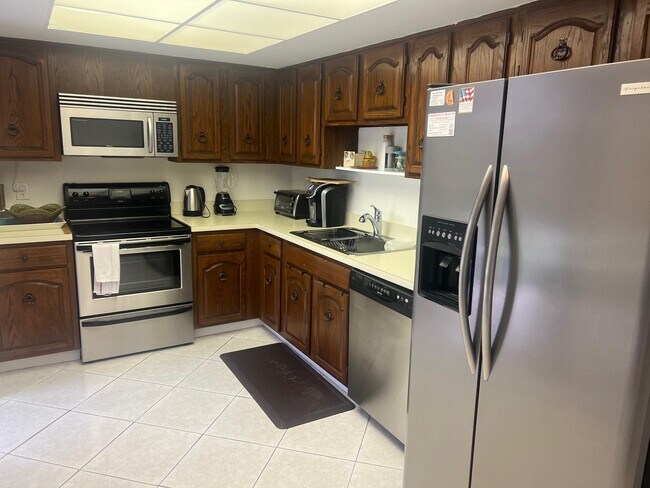 Foto del edificio - 6805 Willow Wood Dr