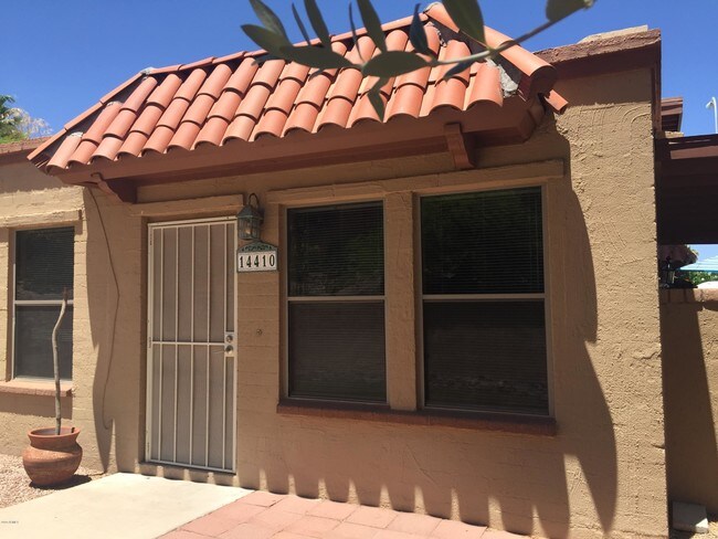 Foto del edificio - 14410 Teakwood Ln