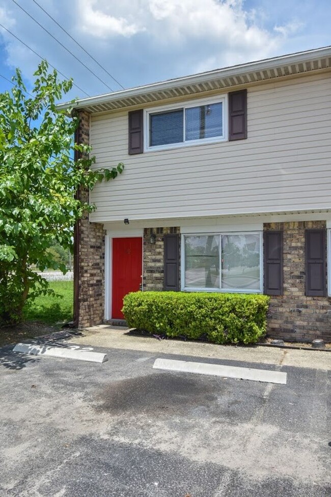 Building Photo - 4651 Ladson Rd