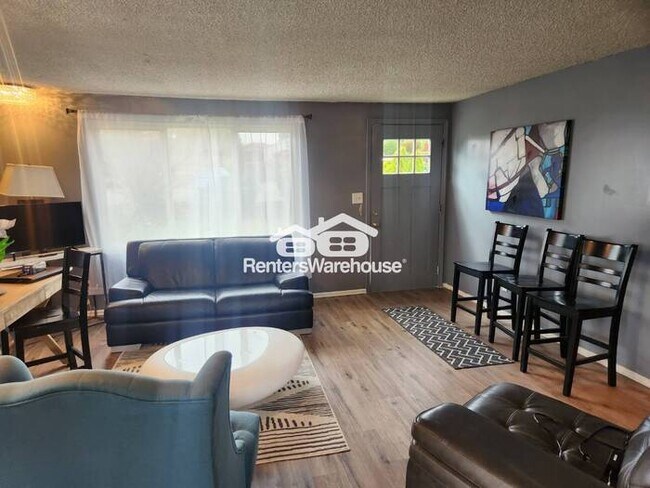 Foto del edificio - Available Now!