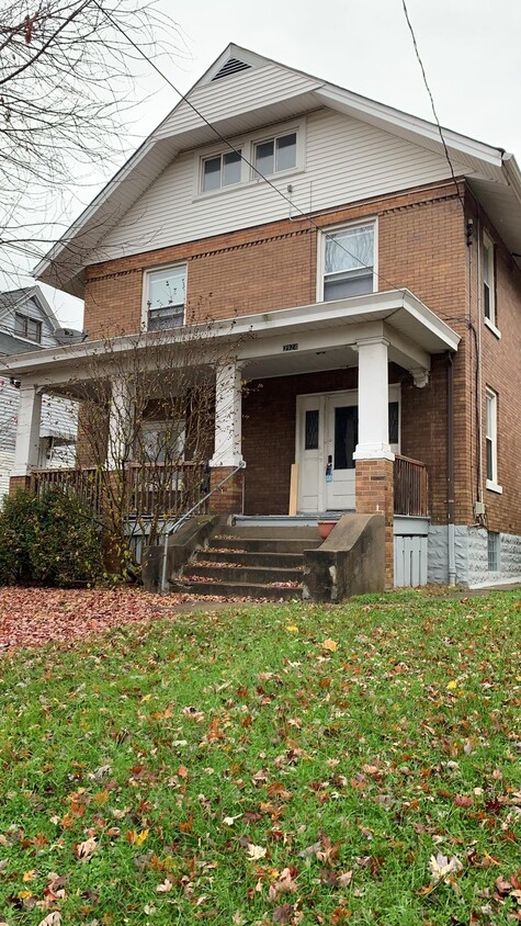 Primary Photo - 3924 Lindley Ave