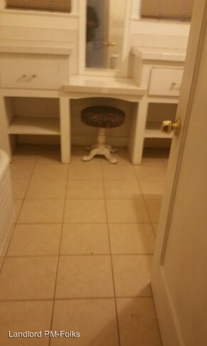 Foto del edificio - 2 br, 1 bath House - 2223 E. Houston St.