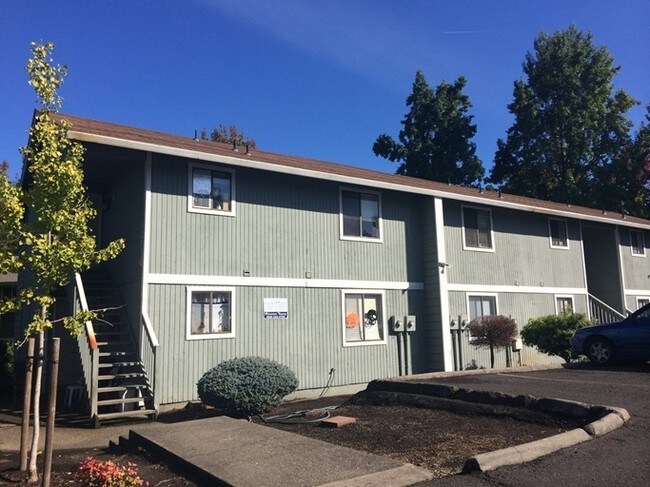 Building Photo - 12130 SW Gingham Ln