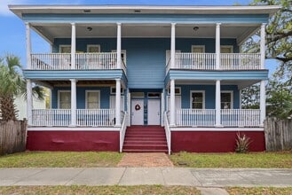 Building Photo - 309 W 41st St