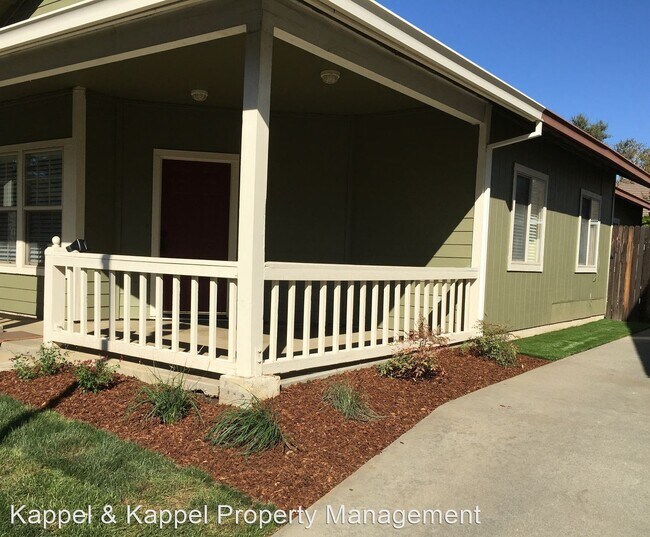 Building Photo - 3 br, 2 bath House - 1120 Tulip Lane