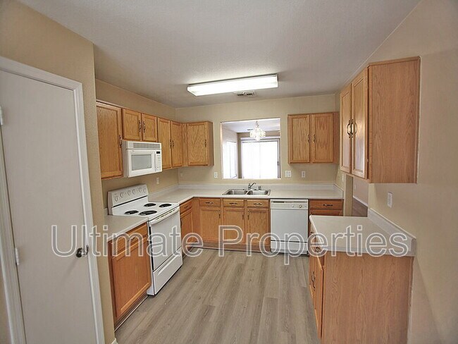 Foto del edificio - 12706 W Ash St
