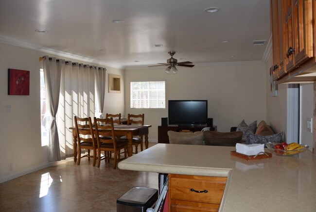 Foto del edificio - Coming Soon! - Bright 3-Bed Home in a Grea...