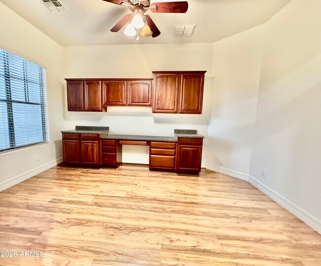 Building Photo - 6858 W Mazatzal Dr