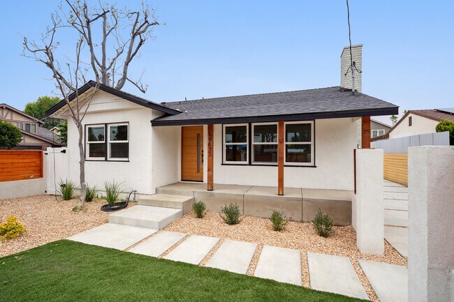 Building Photo - 19433 Valerio St