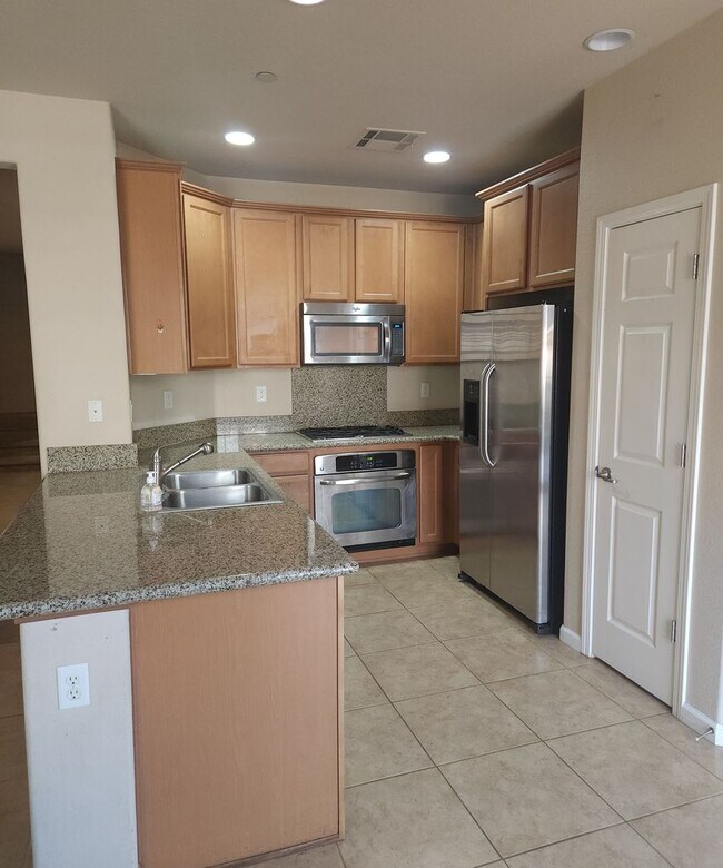 Foto del edificio - Beautiful townhouse in South Reno