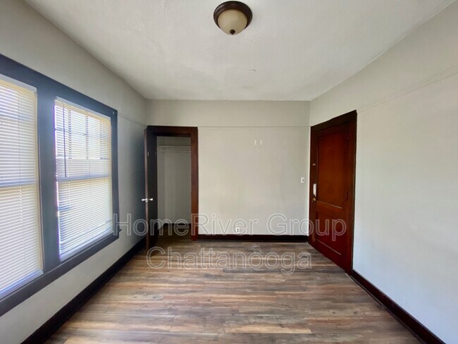 Building Photo - 1411 Roanoke Ave