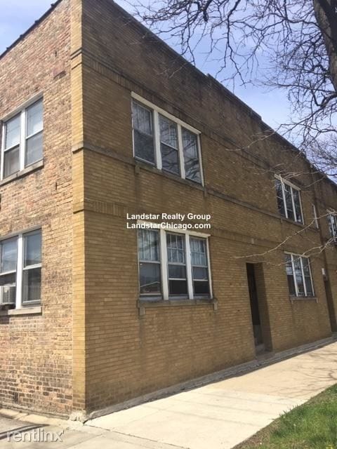 Primary Photo - 2 br, 1 bath Apartment - 3946 N Marmora Ave