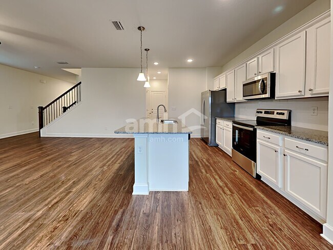 Building Photo - 5317 Virtue Ave