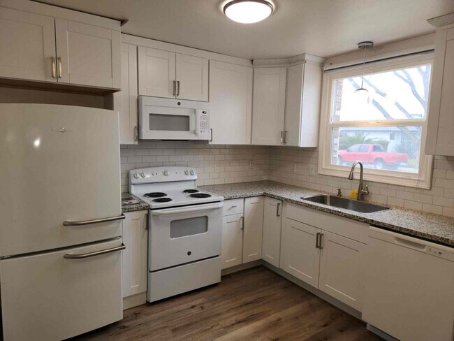 Foto del edificio - 414 W 23rd St