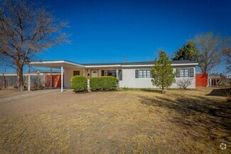 Building Photo - 7 Oak Dr