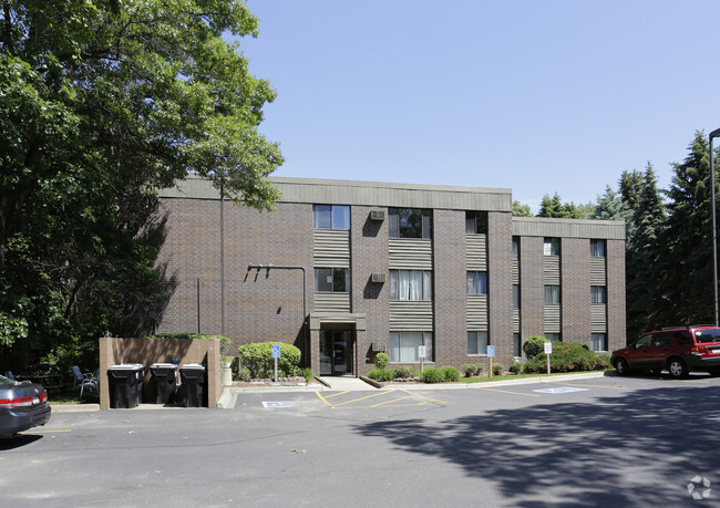 Building Photo - Eldorado Oaks/Maples Apartments