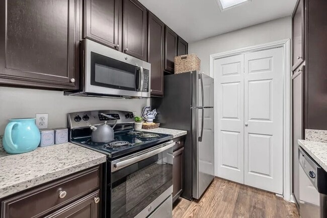 Pet-Friendly Comfort with Savings! - Pet-Friendly Comfort with Savings! Apartment