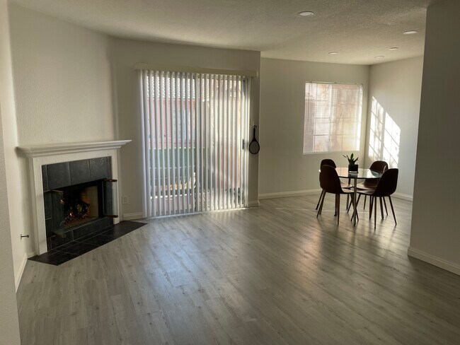 Sala de estar - 21832 S Vermont Ave