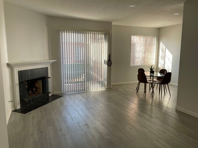 Living Room - 21832 S Vermont Ave