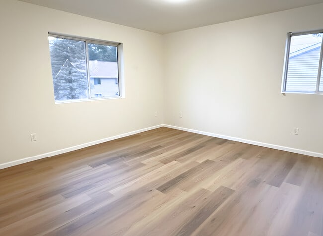 Foto del edificio - Pinebrook Corner Apartments