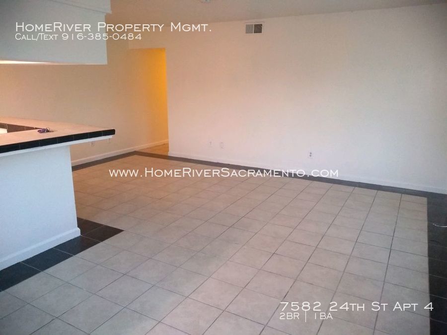 Primary Photo - Adorable 2 Bedroom With Garage