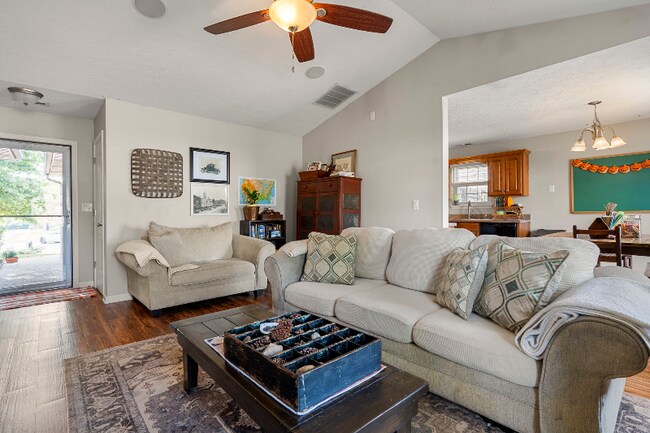 Building Photo - 3815 Ridgetop Cir