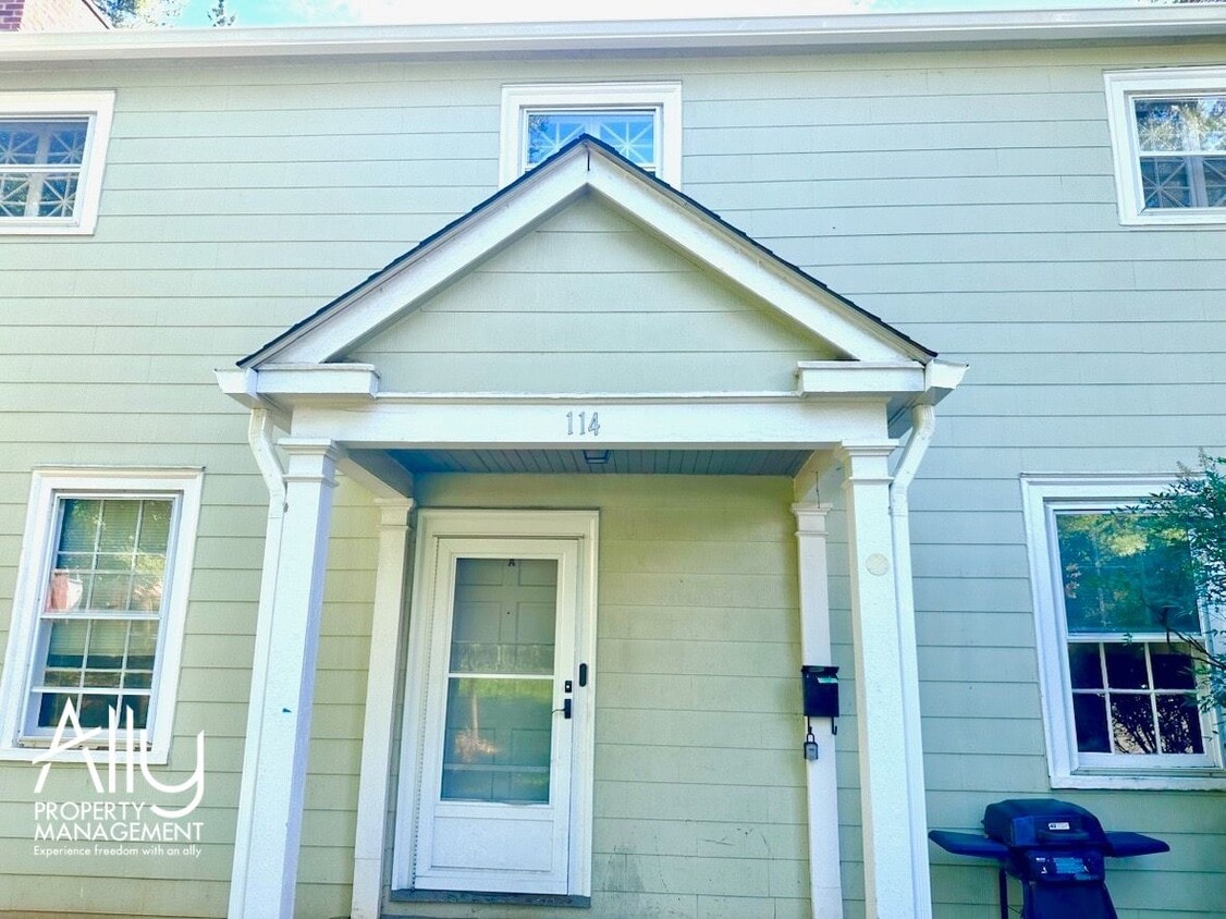 Photo - 114 Maywood Ln (Charlottesville, VA)