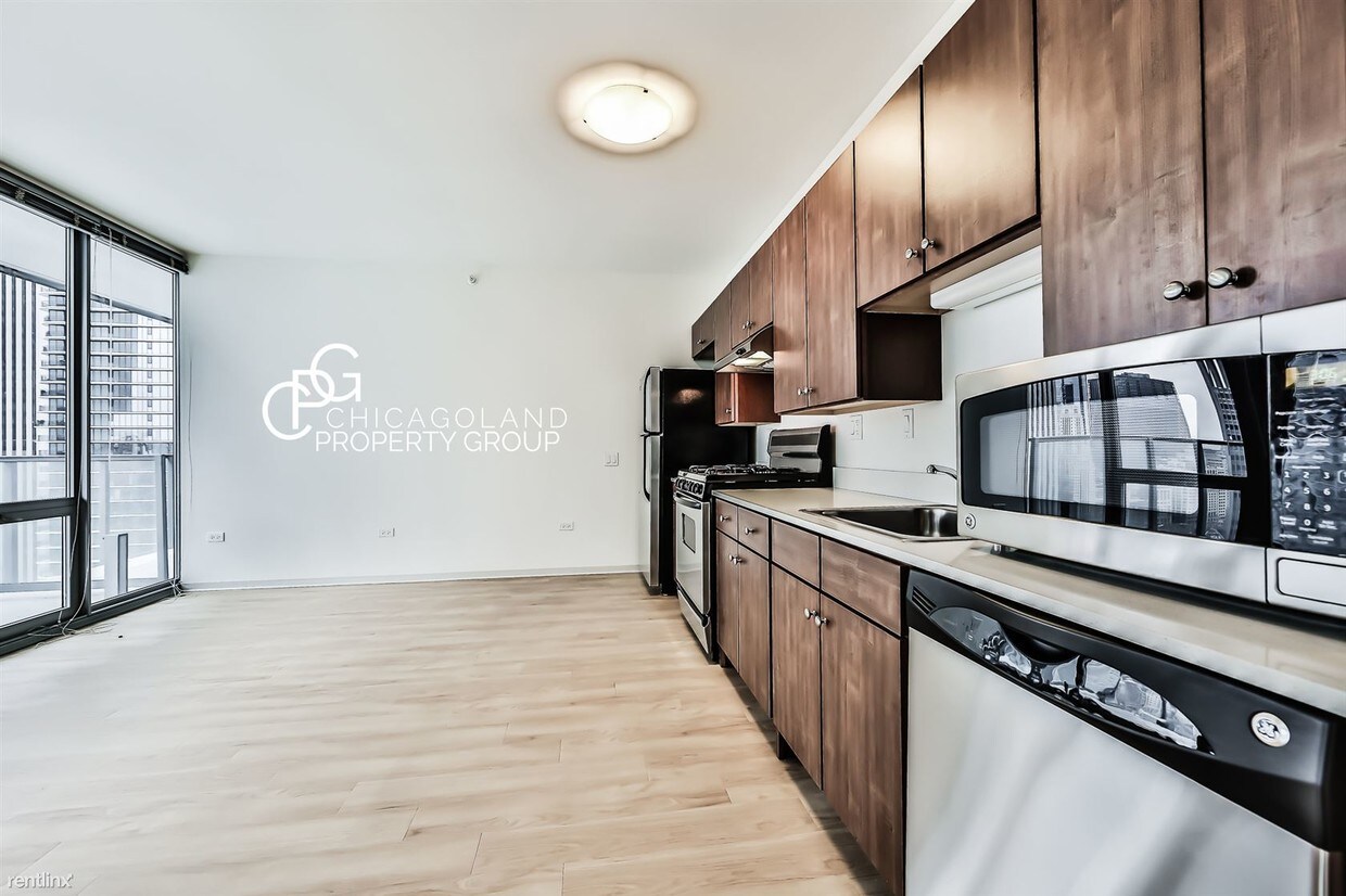 Primary Photo - 345 W Wacker Dr