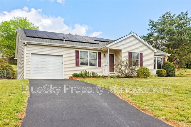 Building Photo - 602 Bull Run