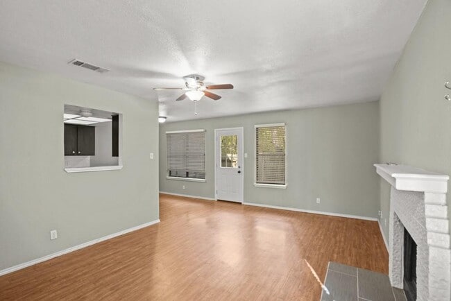 Building Photo - 9203 Kempler Dr