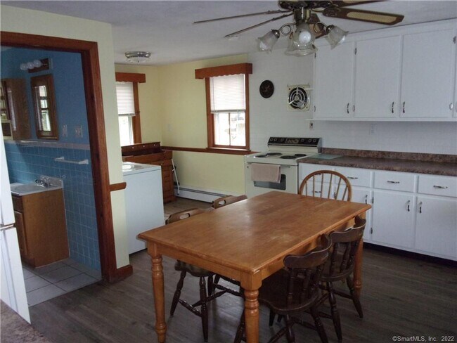 Building Photo - 287 Plains Rd