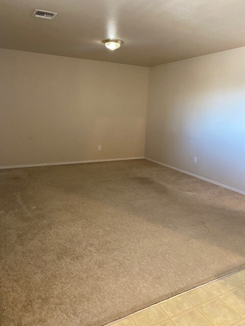 Sala de estar - 835 E Cedar Ct