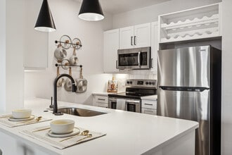 A1 Kitchen - Forayna Vintage Park