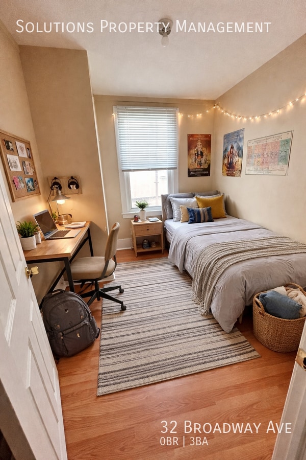 Building Photo - **Rooms Available Less Than 1 Block From Campus**