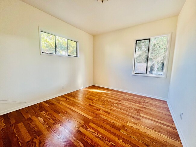 Building Photo - Beautiful Lake Balboa Single Family Home: ...