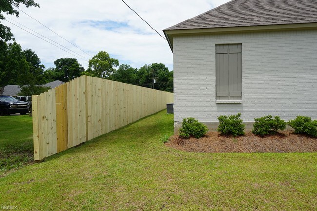 Building Photo - 3 br, 2 bath House - 2390 Aubin Ln Single ...