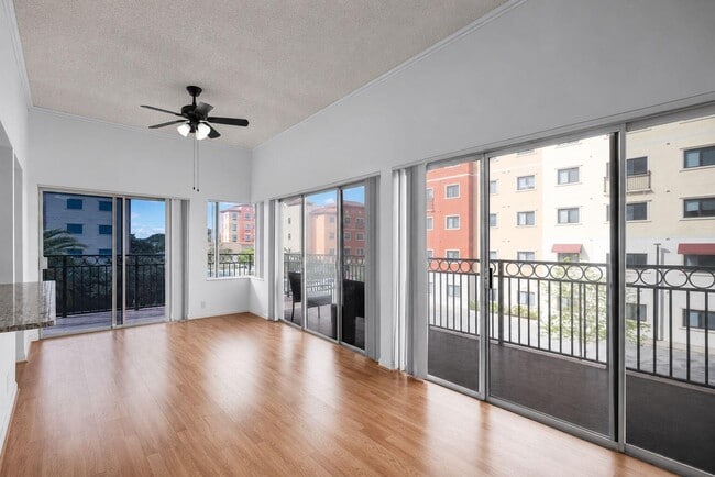 Building Photo - 4850 SW 63rd Terrace