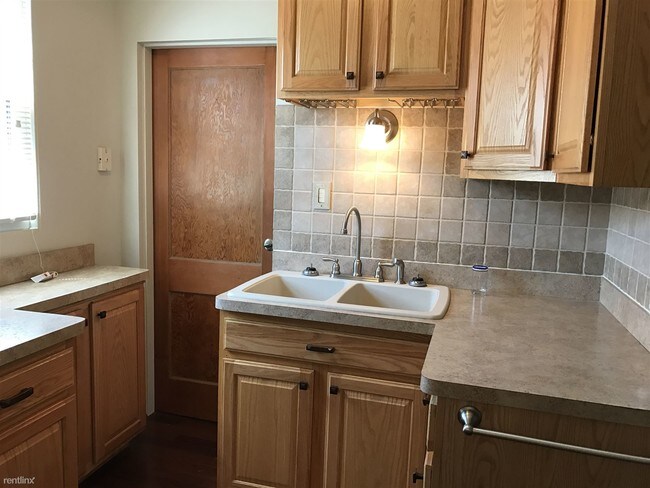 Foto del edificio - 1832 Sterling Ave