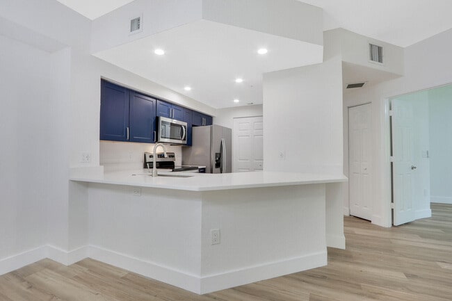 Building Photo - 3023 Alcazar Pl