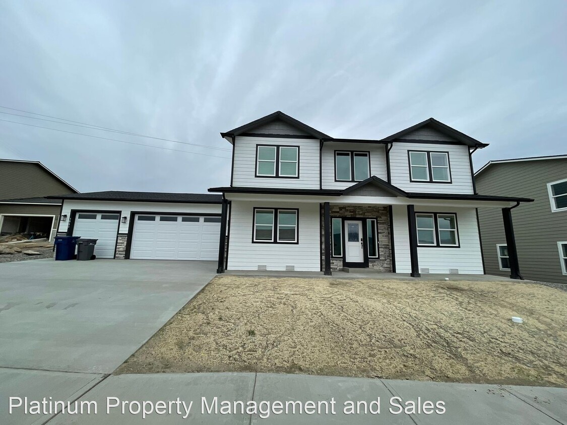 Primary Photo - 3 br, 2.5 bath House - 3061 N Breckenridge Dr