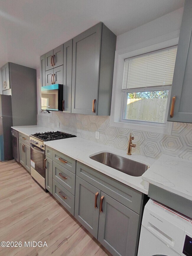 Foto del edificio - 344 Blossom Ave