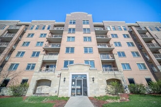 Building Photo - 77 N Wolf Rd