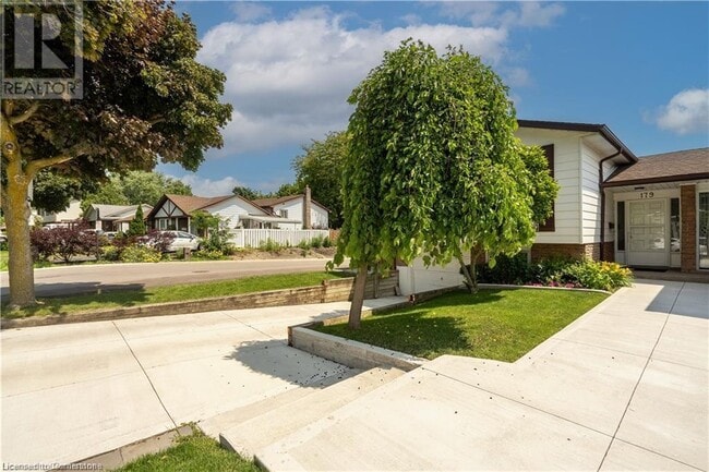 Building Photo - 179 Wendover Dr